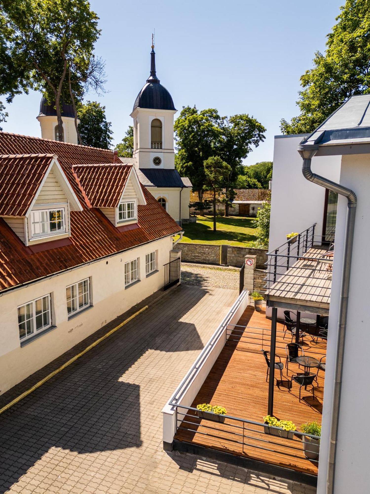 Hotel Nospa Kuressaare Zewnętrze zdjęcie